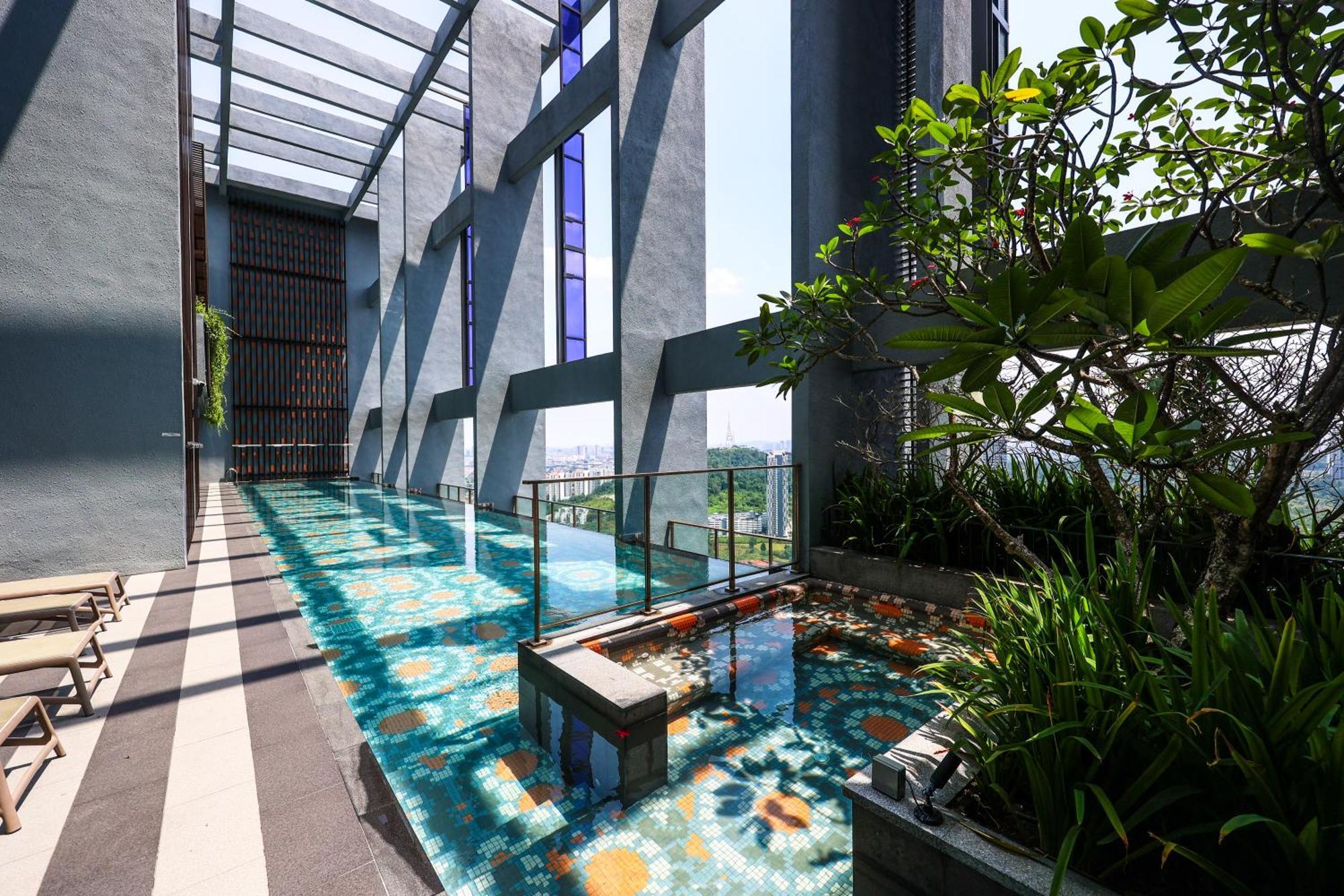 Millerz Square By Mykey Apartment Kuala Lumpur Exterior photo The Sky Garden